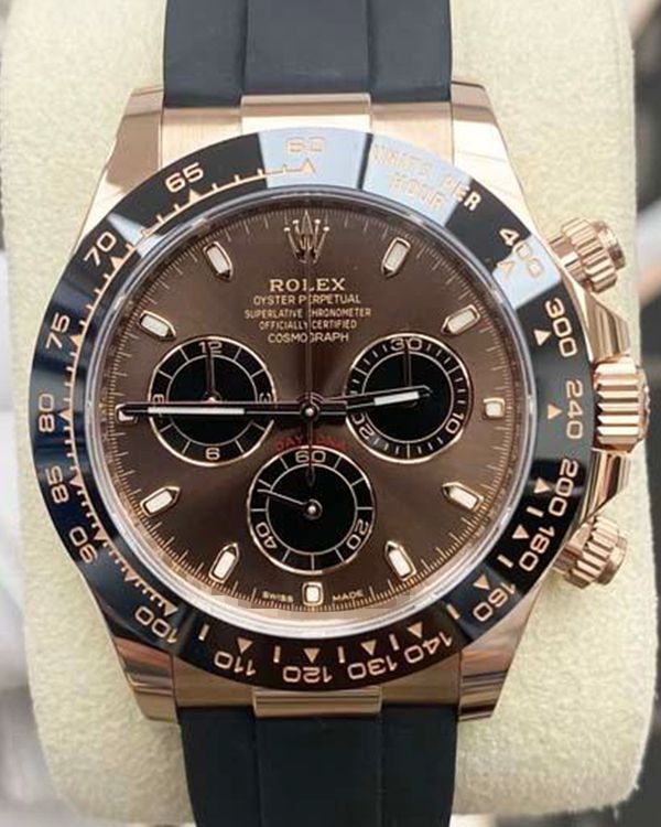 Rolex Cosmograph Daytona 40MM Sundust Dial Rubber Strap (116515LN)