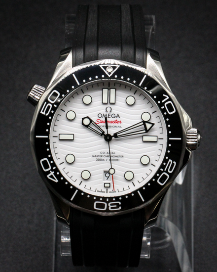 No Reserve - 2024 Omega Seamaster Diver 300M 42MM White Dial Rubber Strap (210.32.42.20.04.001)