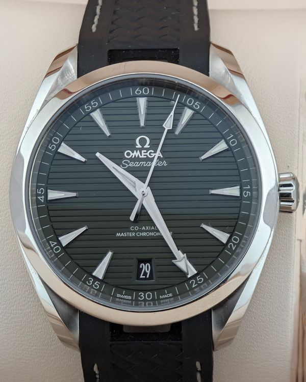 No Reserve - 2023 Omega Seamaster Aqua Terra 150M 41MM Green Dial Rubber Strap (220.10.41.21.10.001)