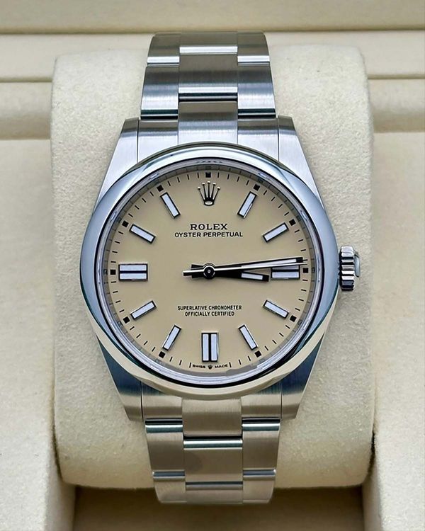 Rolex Oyster Perpetual (134300)