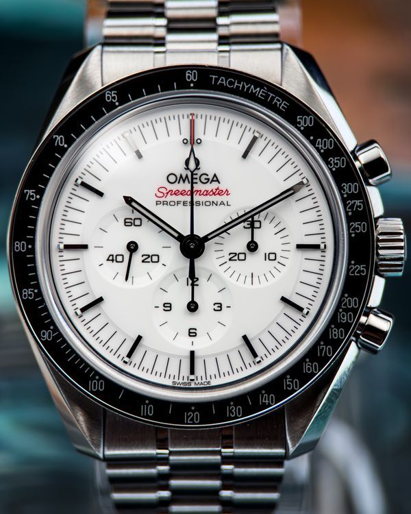 No Reserve - Omega Speedmaster Professional Moonwatch (310.30.42.50.04.001)