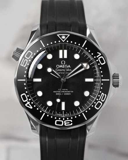 2026 Omega Seamaster Diver 300M 42MM Black Dial Rubber Strap (210.32.42.20.01.003)