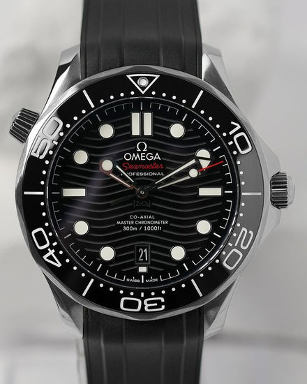 2021 Omega Seamaster Diver 300M 42MM Black Dial Rubber Strap (210.32.42.20.01.001)