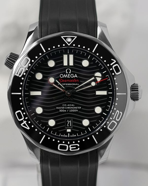 2021 Omega Seamaster Diver 300M 42MM Black Dial Rubber Strap (210.32.42.20.01.001)