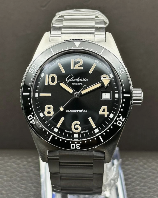 2026 Glashütte Original SeaQ 39.5MM Black Dial Steel Bracelet (1-39-11-06-60-70)