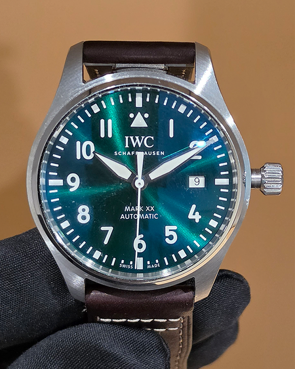 2023 IWC Schaffhausen Pilot 40MM Green Dial Aftermarket Leather Strap (IW328205)