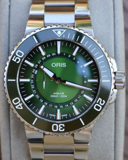 No Reserve - Oris Aquis Date "Hangang" L.E. 43.5MM Green Dial Steel Bracelet (01 743 7734 4187)