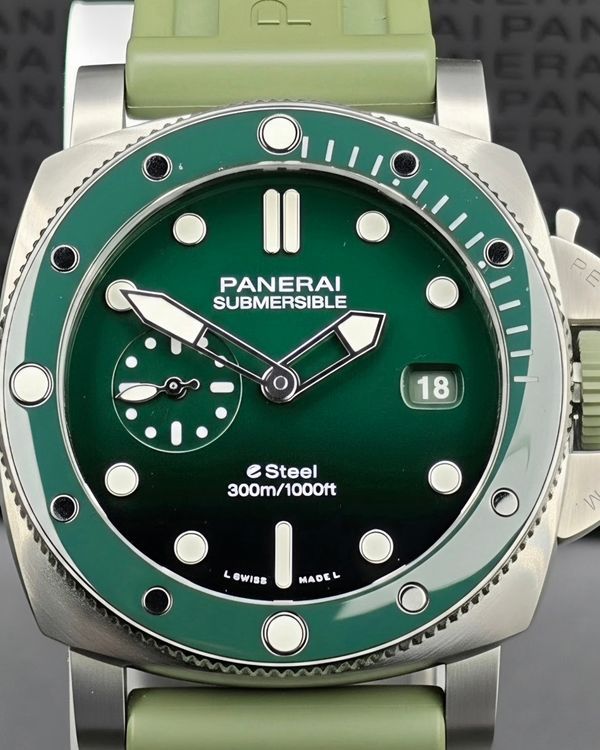 2022 Panerai Submersible 44MM Green Dial Rubber Strap (PAM01287)