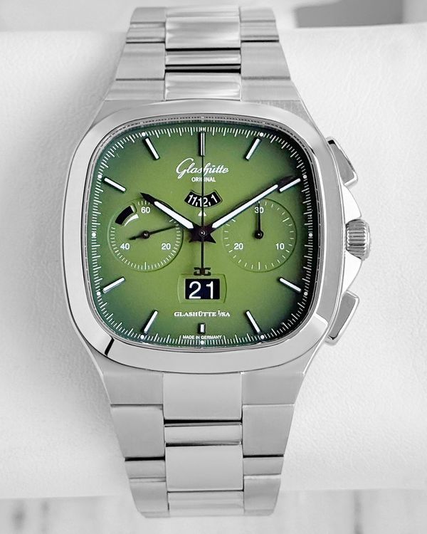 Glashütte Original Seventies Panorama (1-37-02-09-02-70)