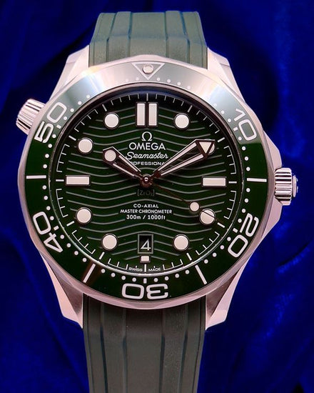 2025 Omega Seamaster Diver 300M "Seaweed" 42MM Green Dial Rubber Strap (210.32.42.20.10.001)