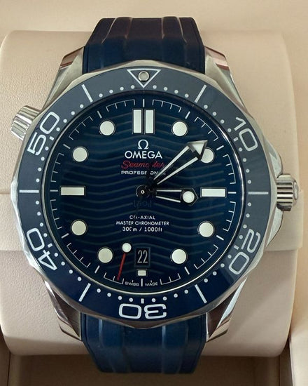 2019 Omega Seamaster Diver 300M 42MM Blue Dial Rubber Strap (210.30.42.20.03.001)