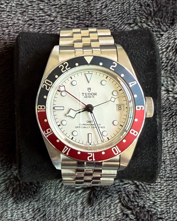 Tudor Black Bay (M79830RB-0010)
