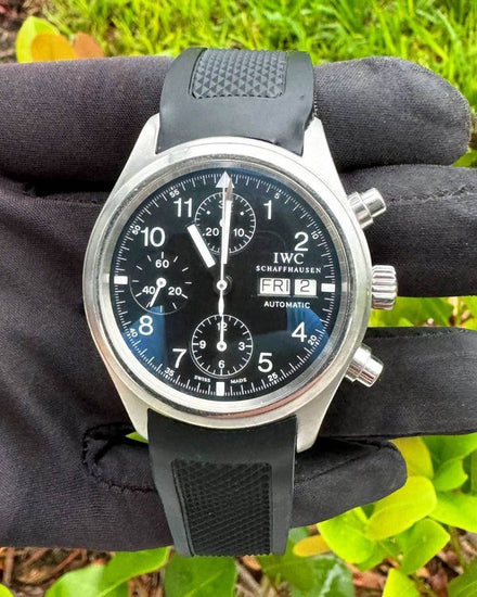 IWC Schaffhausen Pilot Der Fliegerchronograph 39MM Black Dial Rubber Strap (IW370603)