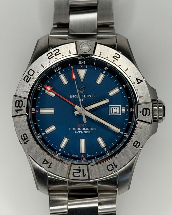 No Reserve - Breitling Avenger (A32320101C1A1)