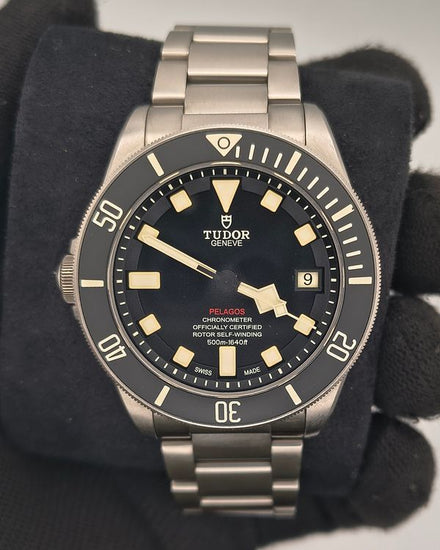 2020 Tudor Pelagos LHD 42MM Black Dial Titanium Bracelet (25610TNL)