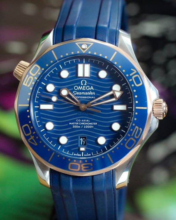 2025 Omega Seamaster Diver 300M 42MM Blue Dial Rubber Strap (210.22.42.20.03.002)