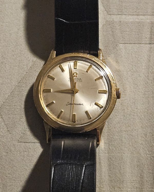 1966 Omega Seamaster 34MM Champagne Dial Leather Strap (14701 61 SC)