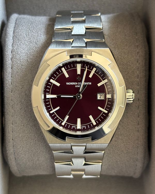 2026 Vacheron Constantin Overseas 34.25MM Red Dial Steel Bracelet (4600V/200A-H127)