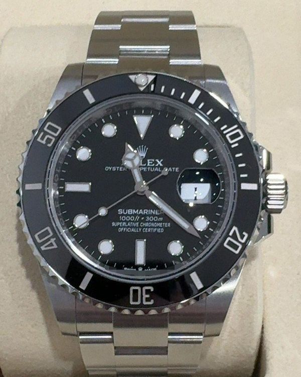 Rolex Submariner (126610LN)