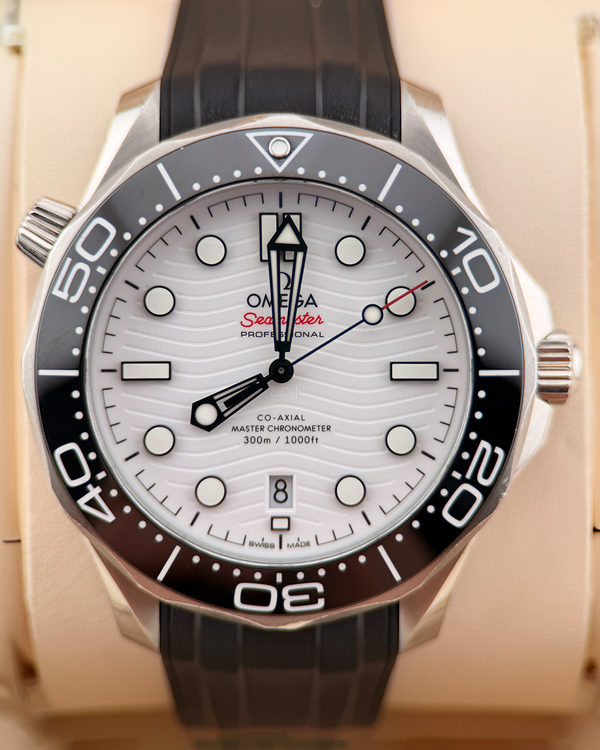 Omega Seamaster Diver 300M 42MM White Dial Rubber Strap (210.32.42.20.04.001)