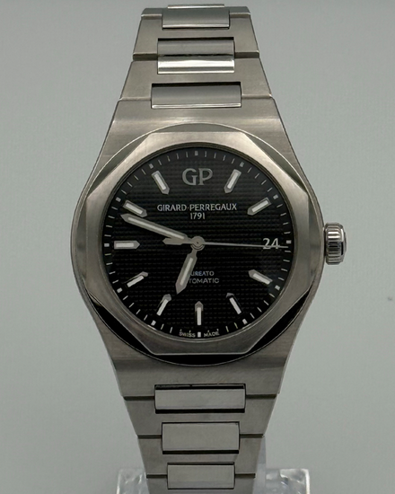 2023 Girard Perregaux Laureato 42MM Black Dial Steel Bracelet (81010-11-634-11A)