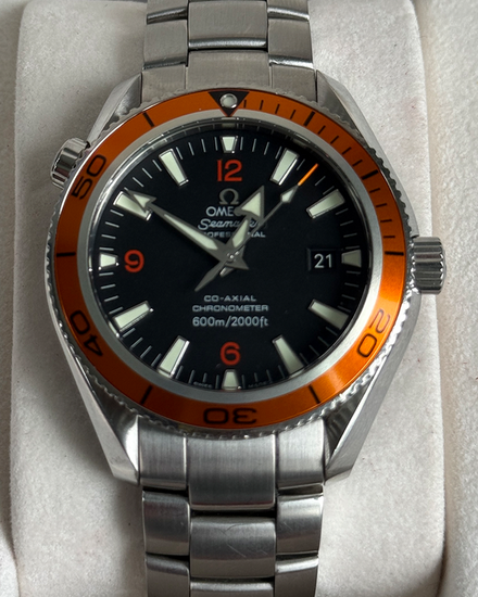 2011 Omega Seamaster Planet Ocean 600M 42MM Black Dial Steel Bracelet (2209.50.00)
