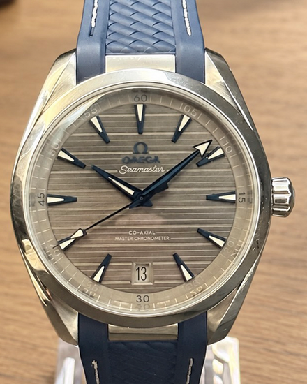 No Reserve - 2019 Omega Seamaster Aqua Terra 150M Grey Dial Rubber Strap (220.12.41.21.06.001)