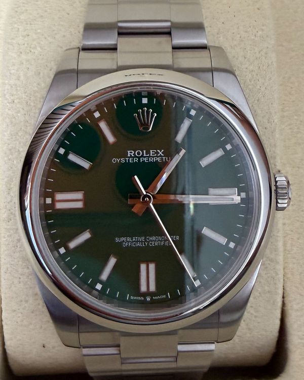 2024 Rolex Oyster Perpetual 41MM Green Dial Oyster Bracelet (124300)