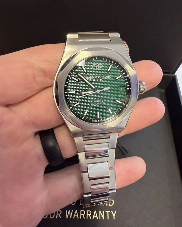 Girard Perregaux Laureato (81010.11.3153.1CM)