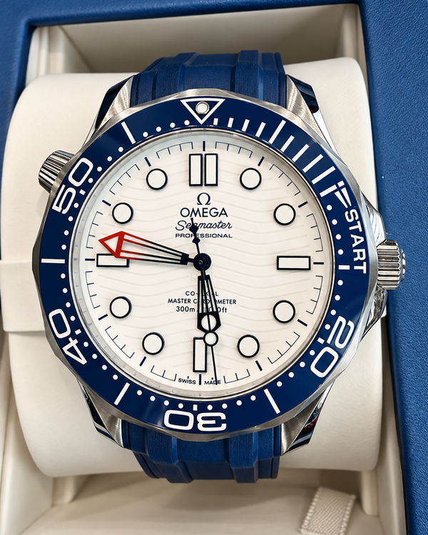 2025 Omega Seamaster Diver 300M "America’s Cup" 42MM White Dial Rubber Strap (210.30.42.20.04.002)