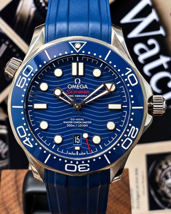2021 Omega Seamaster Diver 300M 42MM Blue Dial Rubber Strap (210.32.42.20.03.001)
