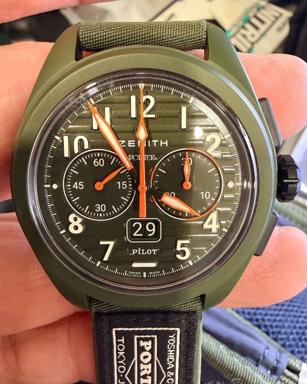 2026 Zenith Pilot Chronograph Flyback Big Date Porter L. E. 42.5MM Green Dial Textile Strap (49.4001.3652/63.1001)