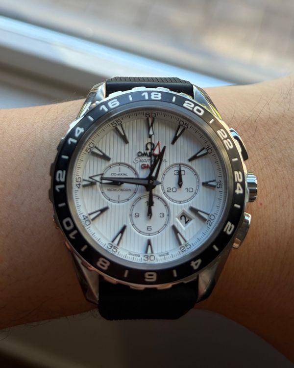 Omega Seamaster Aqua Terra 150M GMT Chronograph 44MM Silver Dial Rubber Strap (231.13.44.52.04.001)