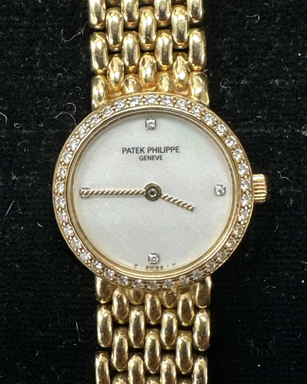 1996 Patek Philippe Calatrava 20MM Quartz Mother of Pearl Dial Yellow Gold Bracelet (4707/11)