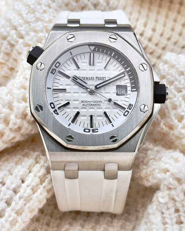 2016 Audemars Piguet Royal Oak Offshore Diver 42MM White Dial Rubber Strap (15710ST.OO.A010CA.01)