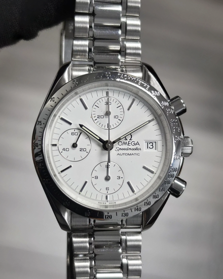 Omega Speedmaster Date "Japan" S.E. 39MM White Dial Steel Bracelet (3511.20.00)