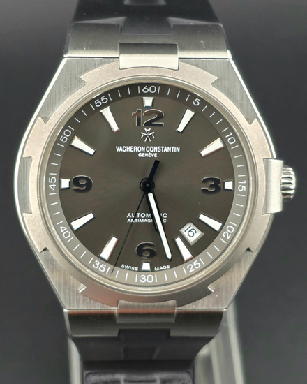 2017 Vacheron Constantin Overseas 42MM Grey Dial Rubber Strap (47040/000W-9500)