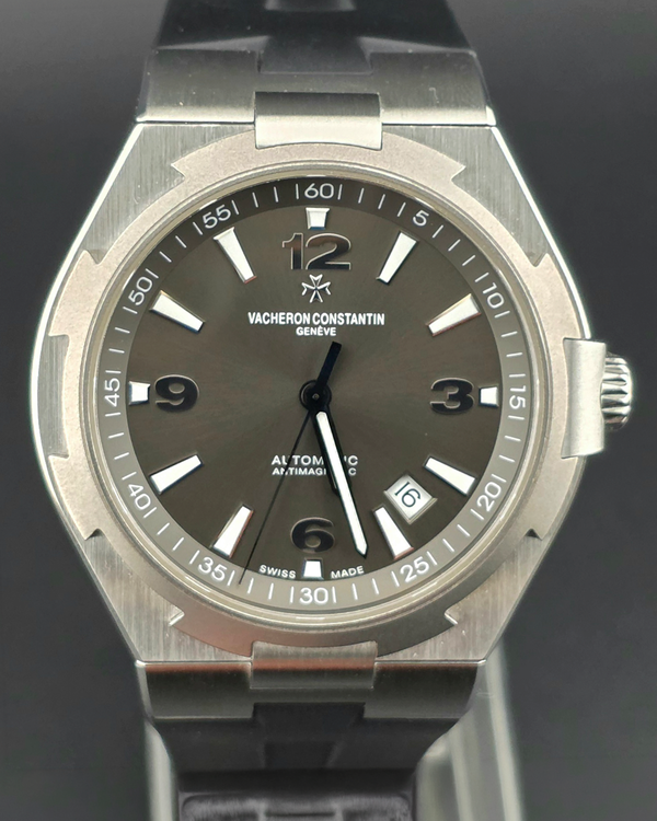 2017 Vacheron Constantin Overseas 42MM Grey Dial Rubber Strap (47040/000W-9500)