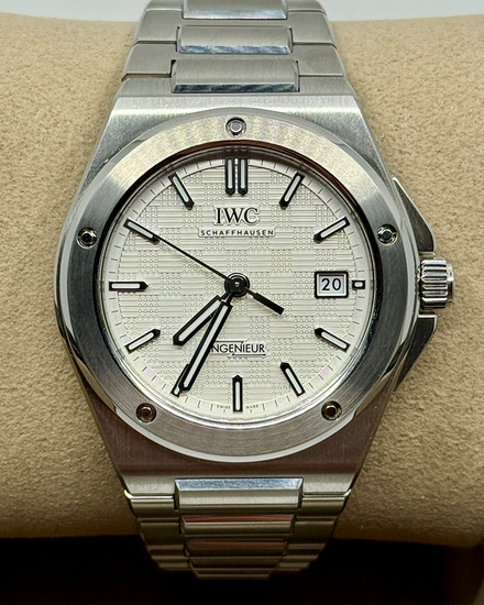 2026 IWC Schaffhausen Ingenieur 40MM Silver Dial Steel Bracelet (IW328902)