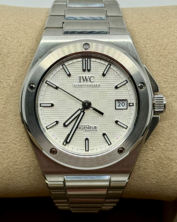 2026 IWC Schaffhausen Ingenieur 40MM Silver Dial Steel Bracelet (IW328902)