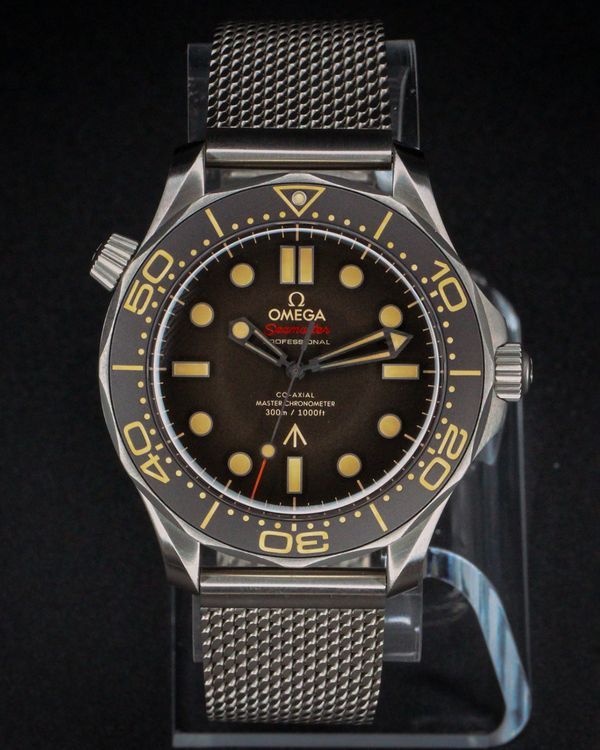 No Reserve - Omega Seamaster Diver 300M 007 Edition 42MM Brown Dial Titanium Bracelet (210.90.42.20.01.001)