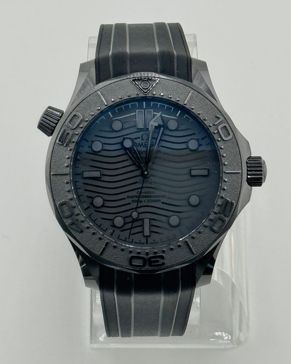 No Reserve - 2026 Omega Seamaster Diver 300M 43.5MM Black Dial Rubber Strap (210.92.44.20.01.003)