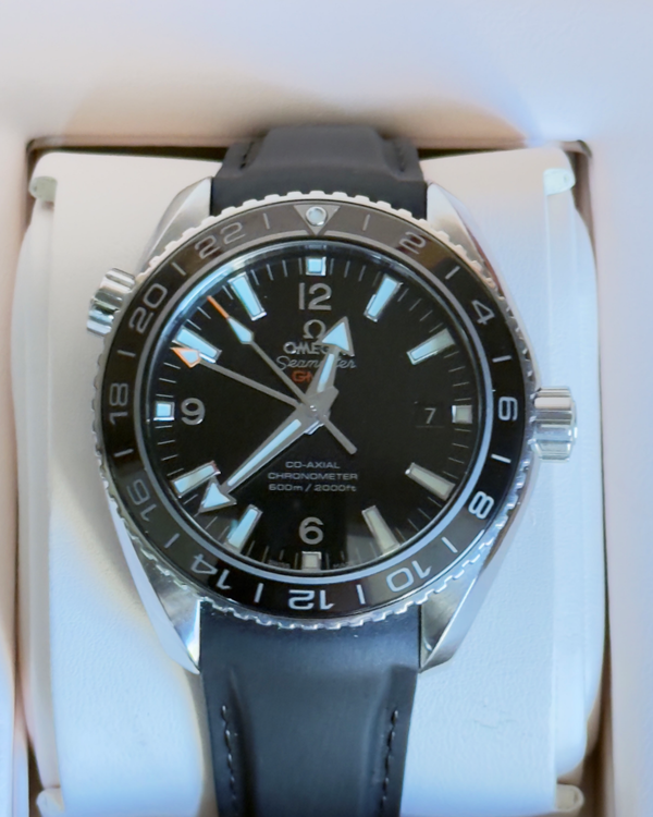 Omega Seamaster Planet Ocean (232.32.44.22.01.001)