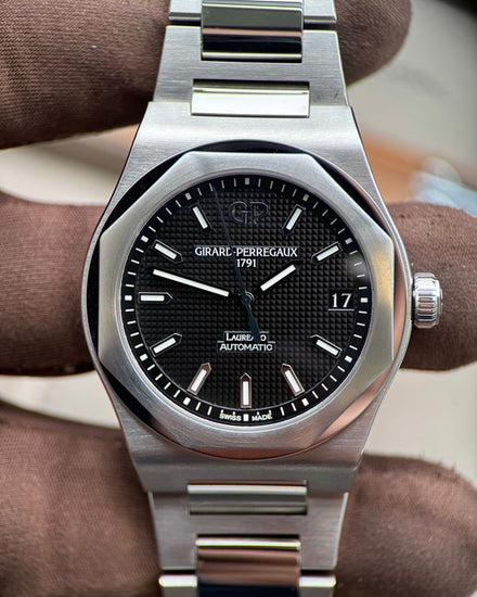 2021 Girard Perregaux Laureato 42MM Black Dial Steel Bracelet (81010-11-634-11A)