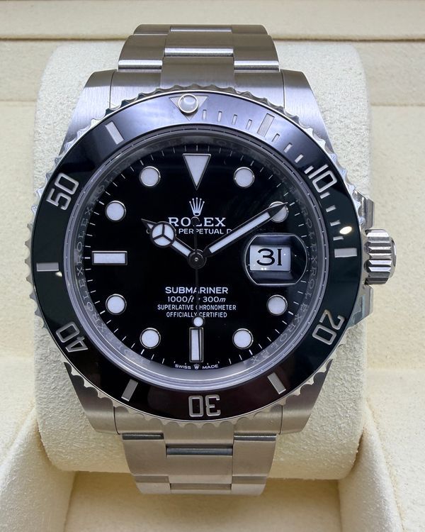 Rolex Submariner (126610LN)