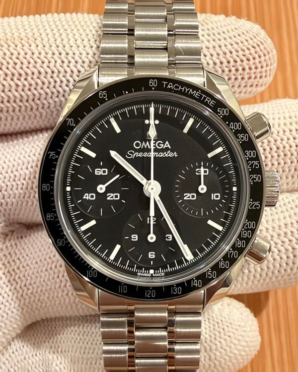 No Reserve - Omega Speedmaster (324.30.38.50.01.002)