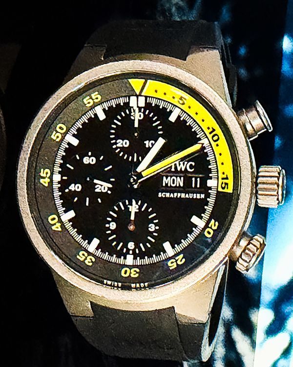 2005 IWC Schaffhausen Aquatimer 42MM Black Dial Rubber Strap (IW371918)