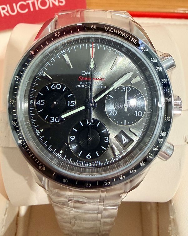 2019 Omega Speedmaster Date 40MM Grey Dial Steel Bracelet (323.30.40.40.06.001)