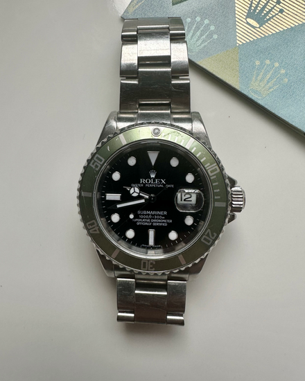 2006 Rolex Submariner Date "Kermit" 40MM Black Dial Oyster Bracelet (16610LV)