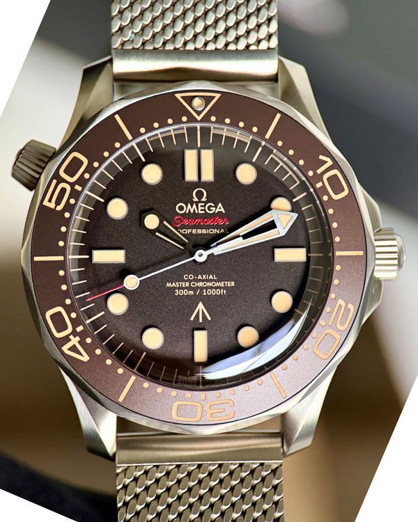 2023 Omega Seamaster Diver 300M 007 James Bond Edition "No Time To Die" 42MM Brown Dial Titanium Bracelet (210.90.42.20.01.001)